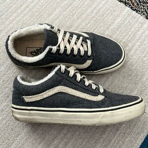 Madewell Vans collaboration. Gray material with faux fur interior. M6/W7.5
